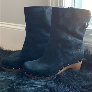 Black suede UGG Lynnea boots